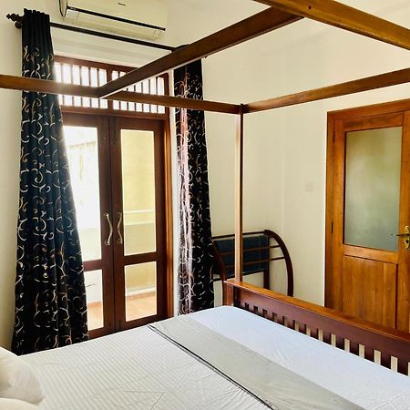 Sand & Surf Guest House Negombo Exterior foto
