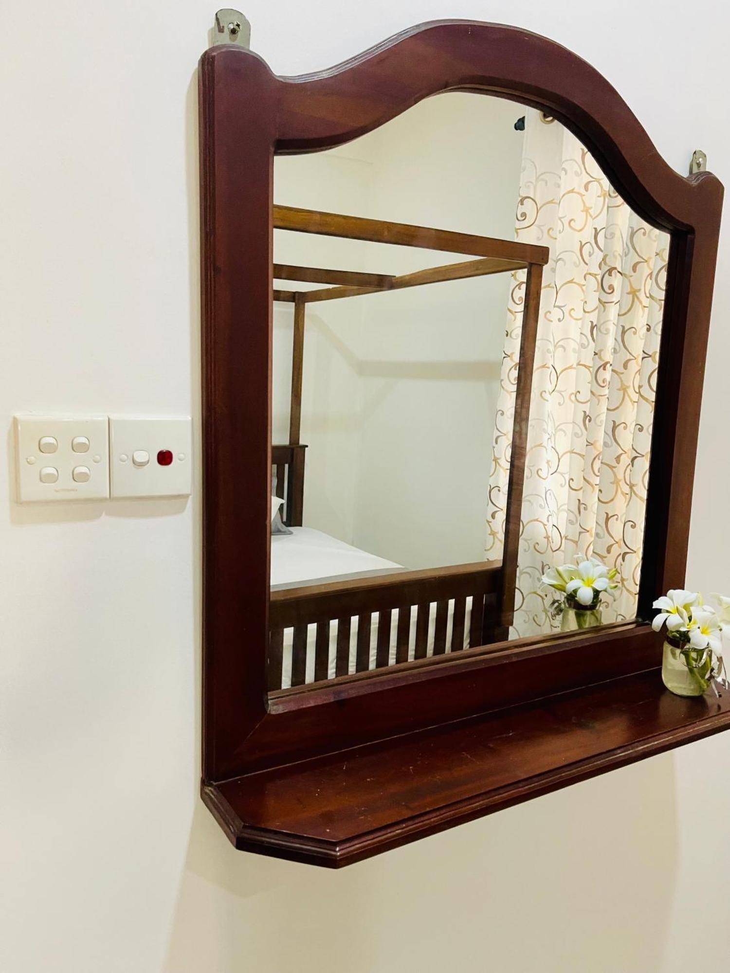 Sand & Surf Guest House Negombo Exterior foto