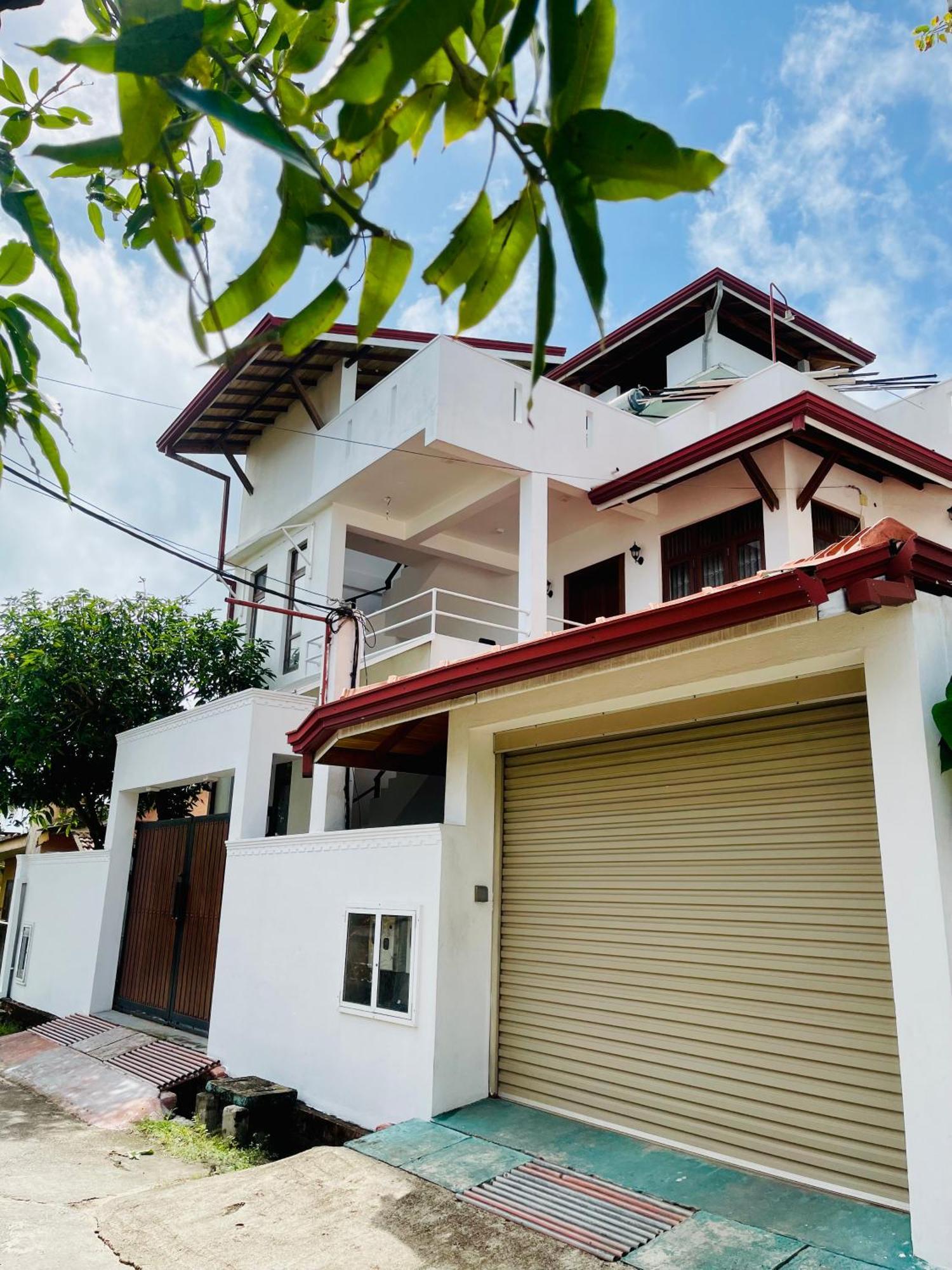 Sand & Surf Guest House Negombo Exterior foto