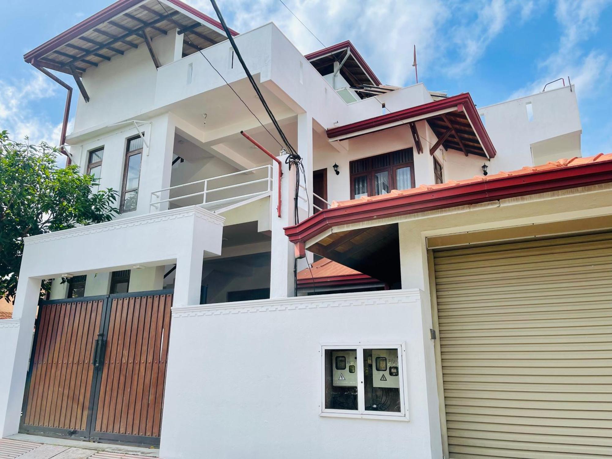 Sand & Surf Guest House Negombo Exterior foto